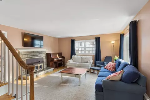 Living - 5 Acushnet Ave, Worcester, MA 01606 photo 1 of 2