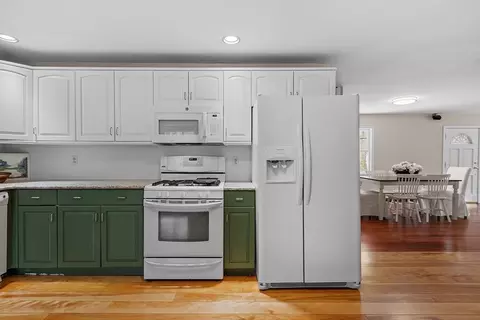 174 Forest St, Middleton, MA 01949 photo 14