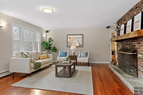 174 Forest St, Middleton, MA 01949 photo 3