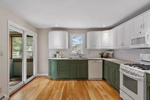 174 Forest St, Middleton, MA 01949 photo 12