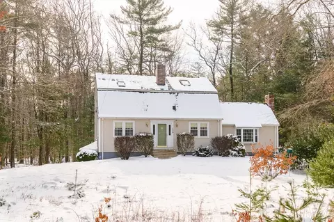 179 Meadowbrook Rd, Hanover, MA 02339