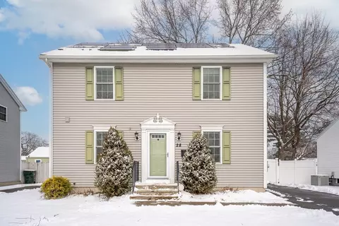 28 Notre Dame St, Springfield, MA 01104