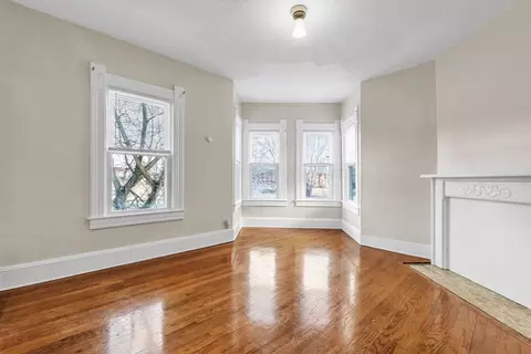 490 Chestnut St, Springfield, MA 01107 photo 10