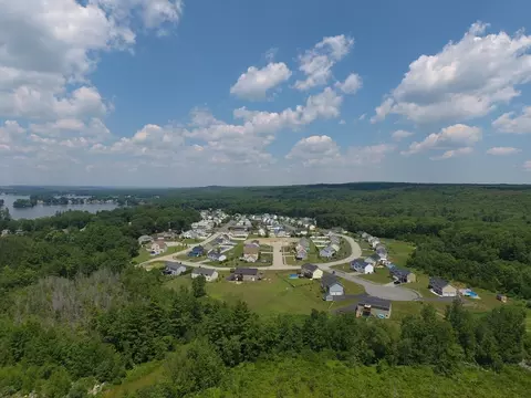 2 Dominique Dr, Webster, MA 01570 photo 3
