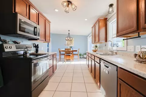 2 Dominique Dr, Webster, MA 01570 photo 11