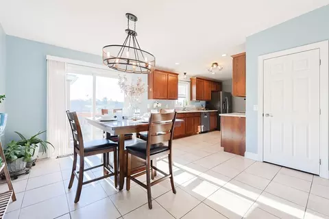 2 Dominique Dr, Webster, MA 01570 photo 7