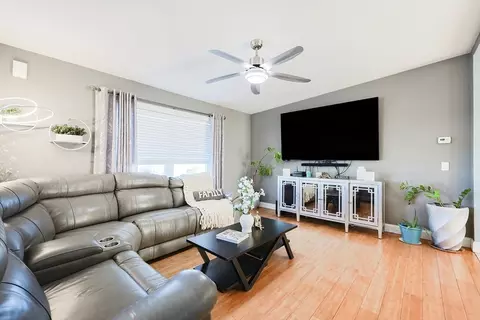 2 Dominique Dr, Webster, MA 01570 photo 4