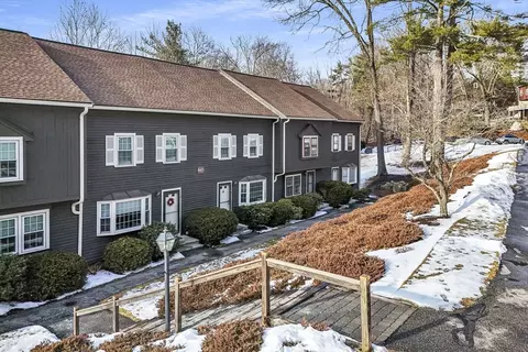 5 Apple Ridge Rd #5, Maynard, MA 01754