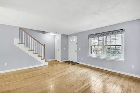 Living - 5 Apple Ridge Rd #5, Maynard, MA 01754 photo 1 of 4