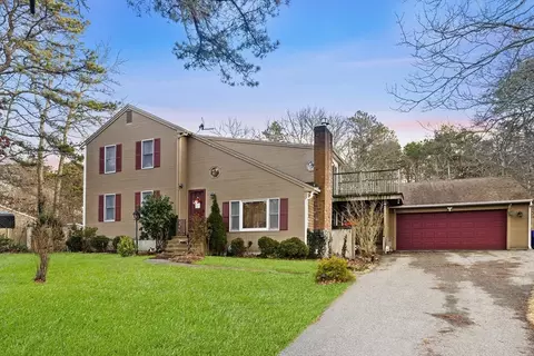 20 Tara Ter, Bourne, MA 02532