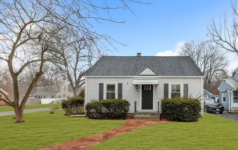 118 Ontario St, Springfield, MA 01104