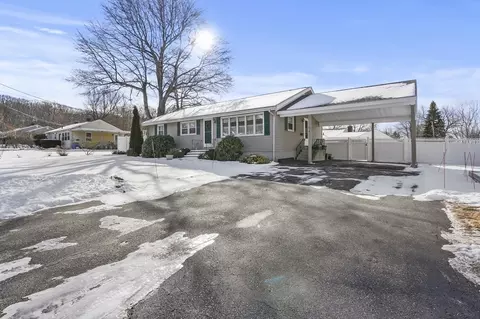 31 Lionel Ave, Fitchburg, MA 01420