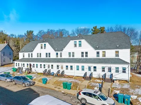 34-44 Overlook St, Whitinsville, MA 01588