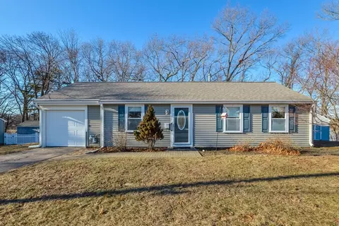 33 Cranch St, Weymouth, MA 02189