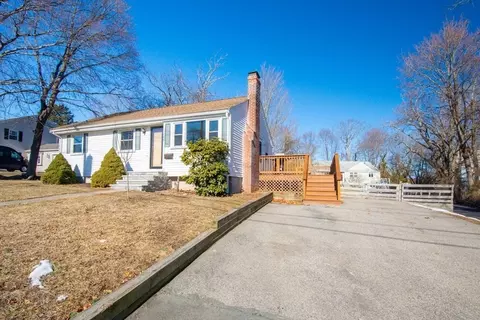 128 Federal St, Weymouth, MA 02188