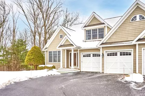 3 Riverview Hts #3, Amesbury, MA 01913