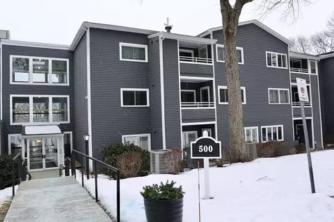 500 Colonial Dr #214, Ipswich, MA 01938