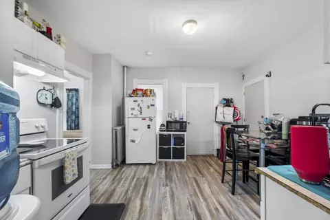 72 Waverly St, Springfield, MA 01107 photo 11