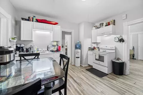 72 Waverly St, Springfield, MA 01107 photo 12