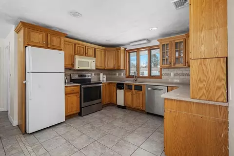 5 Richard Rd, Hingham, MA 02043 photo 2