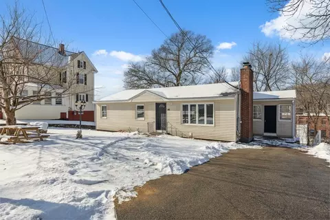 46 Bennett St, Hudson, MA 01749