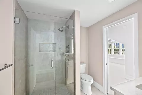 Bath - 5 New Towne Dr, Hingham, MA 02043 photo 6 of 7