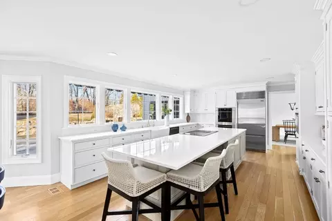 Kitchen - 5 New Towne Dr, Hingham, MA 02043 photo 3 of 6
