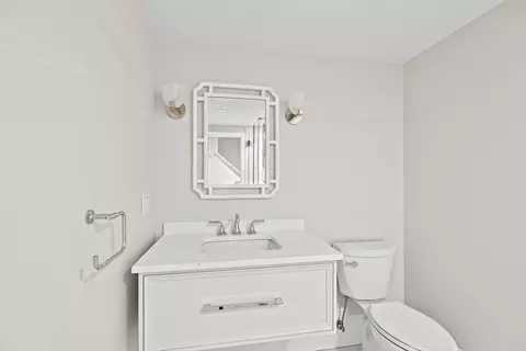 Bath - 5 New Towne Dr, Hingham, MA 02043 photo 7 of 7