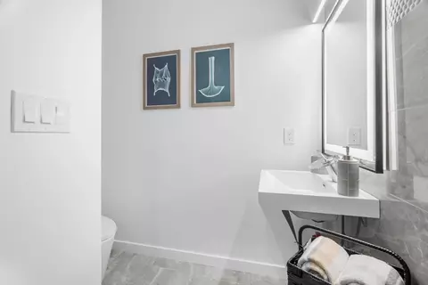 Bath - 32 Lincoln St #32, Needham, MA 02492 photo 1 of 6