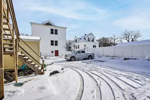 Exterior - 8 2nd St, Gardner, MA 01440 photo 5 of 7