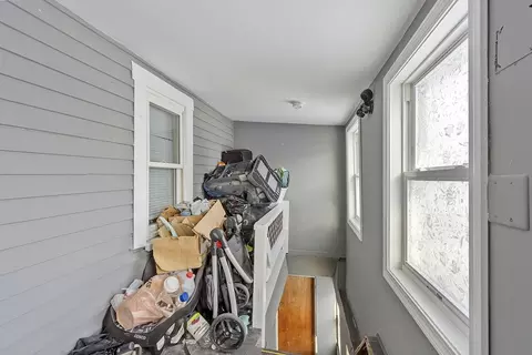 Entry Way - 8 2nd St, Gardner, MA 01440 photo 4 of 4