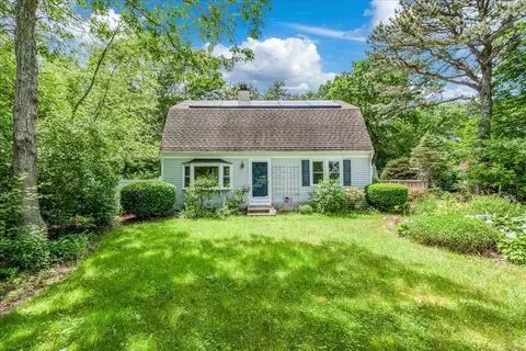 5 Jester Dr, Sandwich, MA 02563