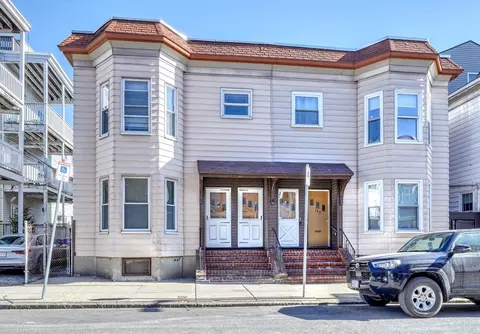 146-148 L St, Boston, MA 02127