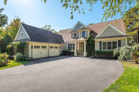 17 Hearthstone, Plymouth, MA 02360