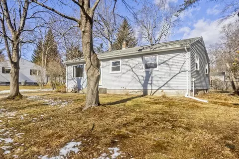 78 Helberg Rd, Springfield, MA 01128 photo 3