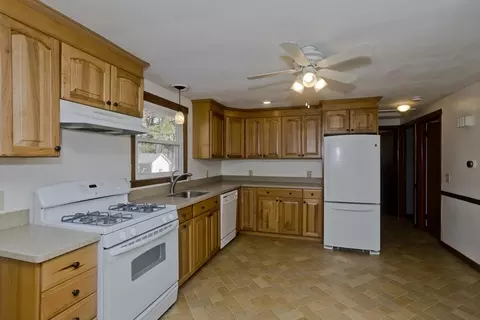 78 Helberg Rd, Springfield, MA 01128 photo 16