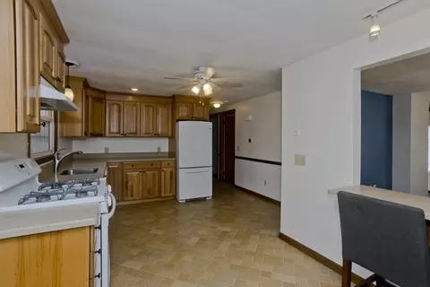 78 Helberg Rd, Springfield, MA 01128 photo 15