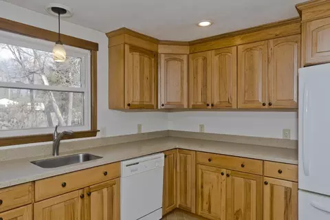 78 Helberg Rd, Springfield, MA 01128 photo 18