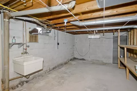 78 Helberg Rd, Springfield, MA 01128 photo 34