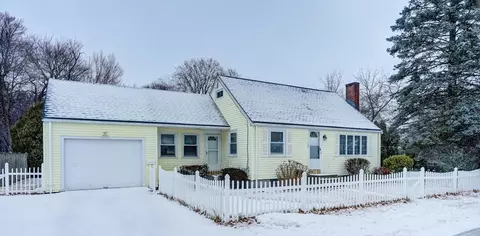 158 Donnellan Cir, Weymouth, MA 02191