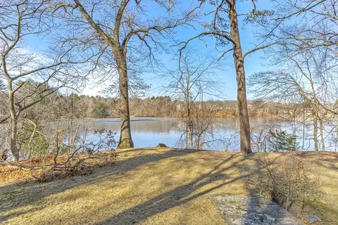 17 Dix St, Winchester, MA 01890