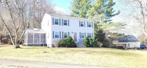 18 Mountain View Dr, Westborough, MA 01581