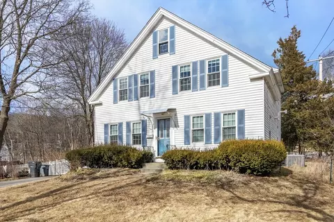 7 Waterville St, Grafton, MA 01536