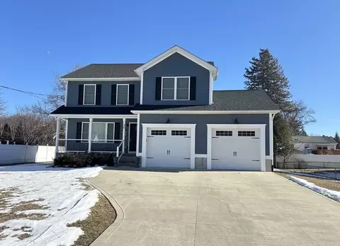 30 Larchmont St, Chicopee, MA 01020