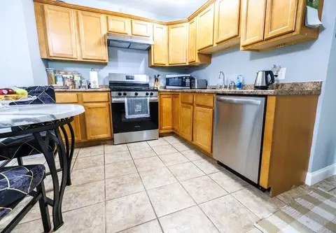 260 Fountain St #C5, Fall River, MA 02721 photo 4