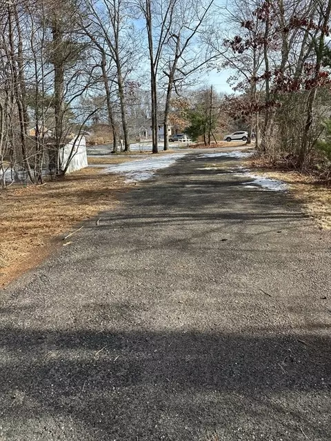 24 Weaver St, Wareham, MA 02576 photo 8