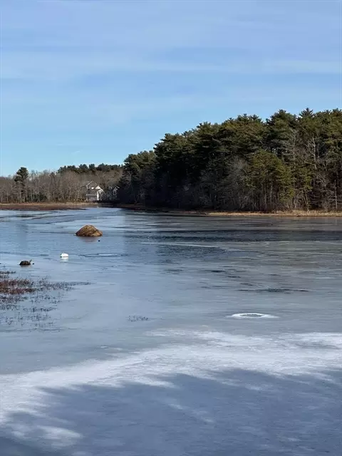 24 Weaver St, Wareham, MA 02576 photo 9