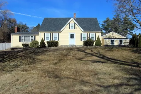 53 Vaughan St, Middleboro, MA 02346