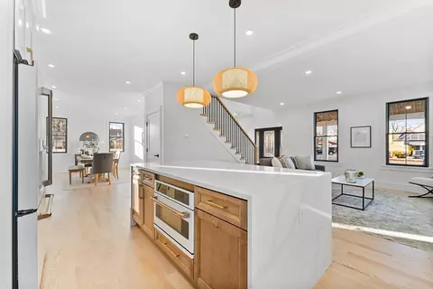 30 Lynnfield St, Peabody, MA 01960