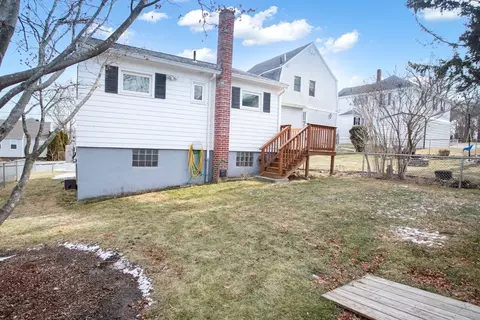 535 Jackson St, Fall River, MA 02721 photo 4